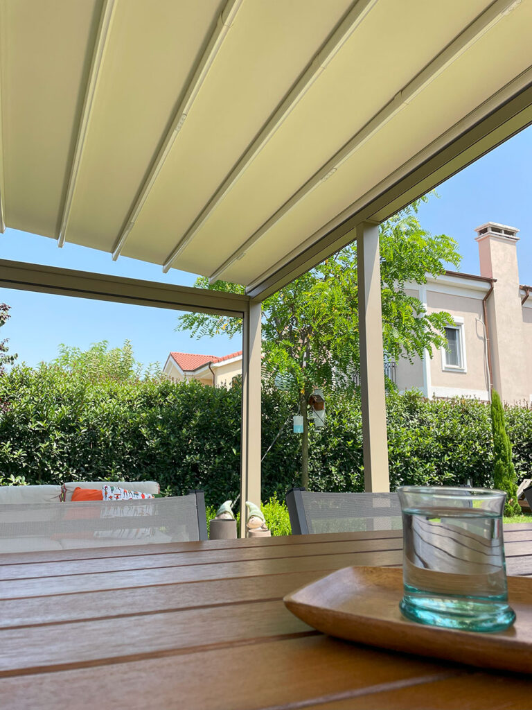 Cottage Style Home In Italy - Pergola Cedrus Gold